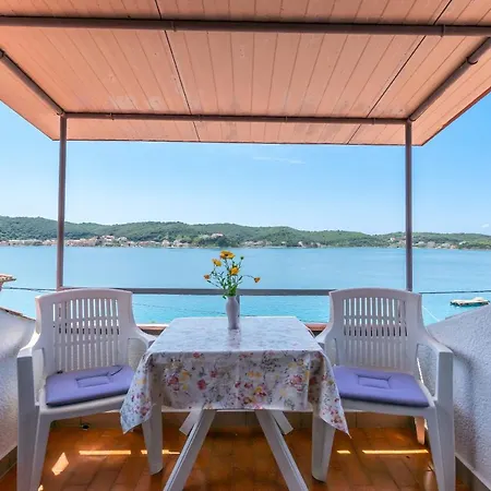 Luci * Supetarska Draga