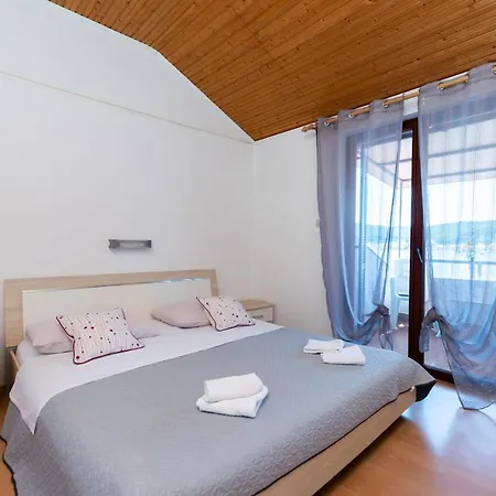 Luci * 수페타르스카 드라가